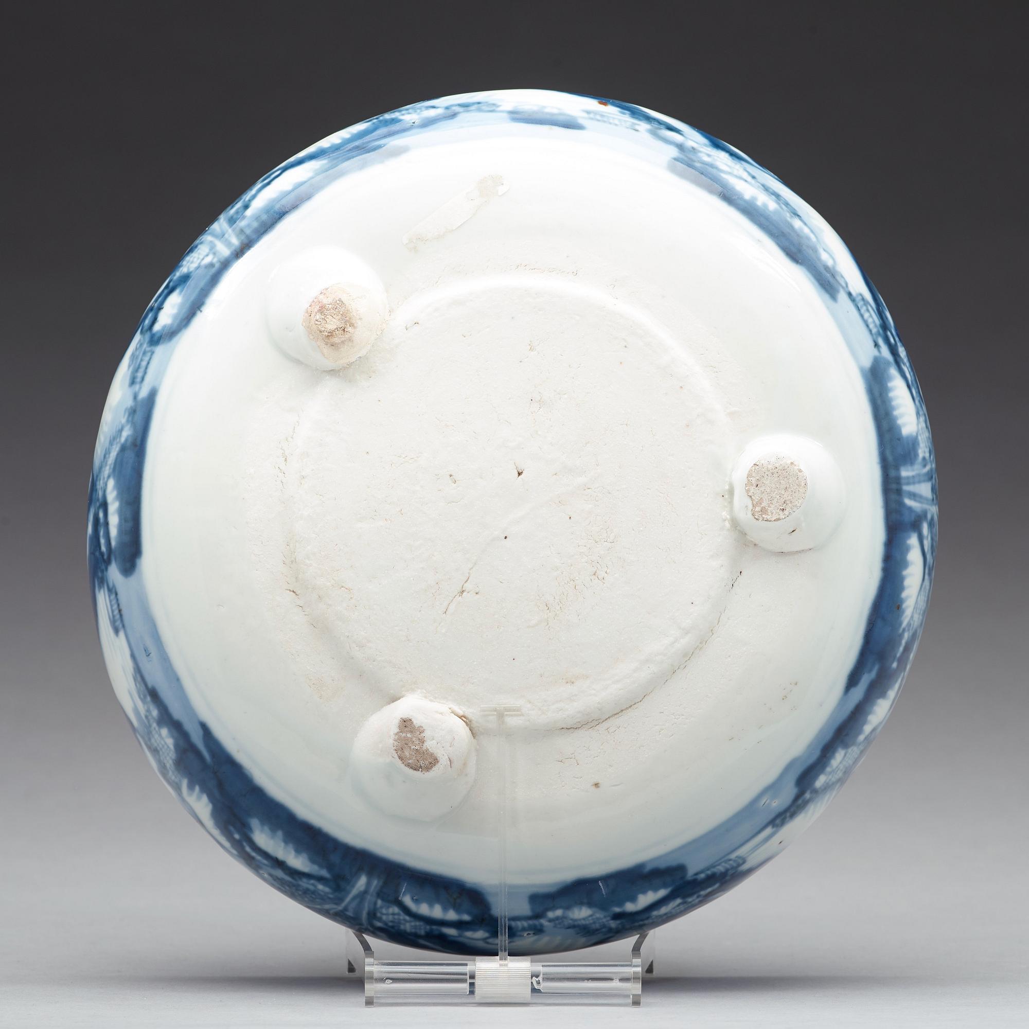 A blue and white censer, Qing dynasty (1644-1912).