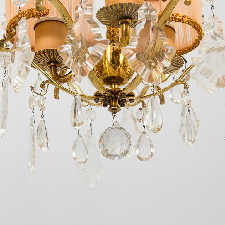 Paavo Tynell, a mid-20th century '1457/3' chandelier for Idman.