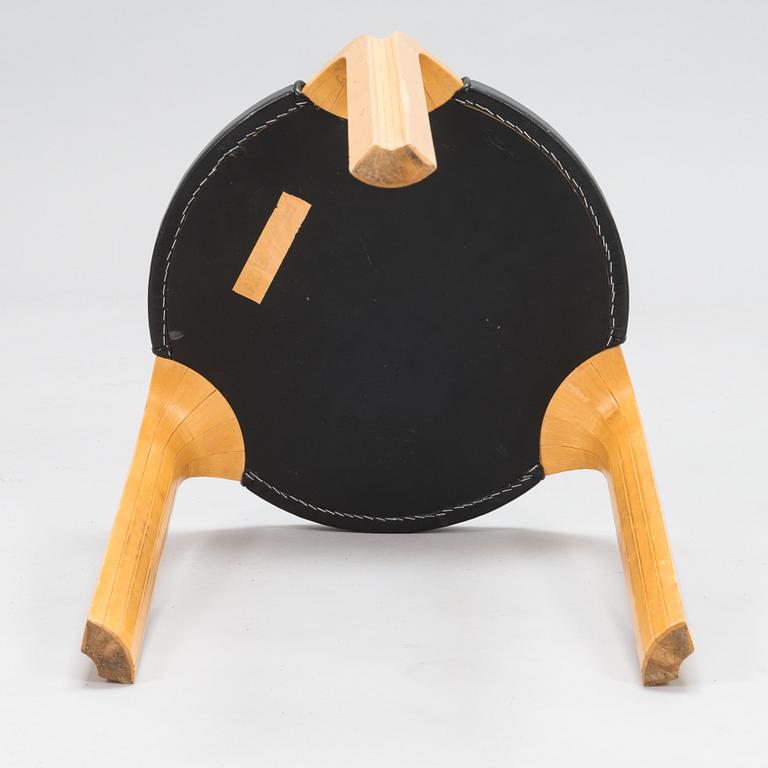Alvar Aalto, A mid 20th century 'X600' stool for Artek.