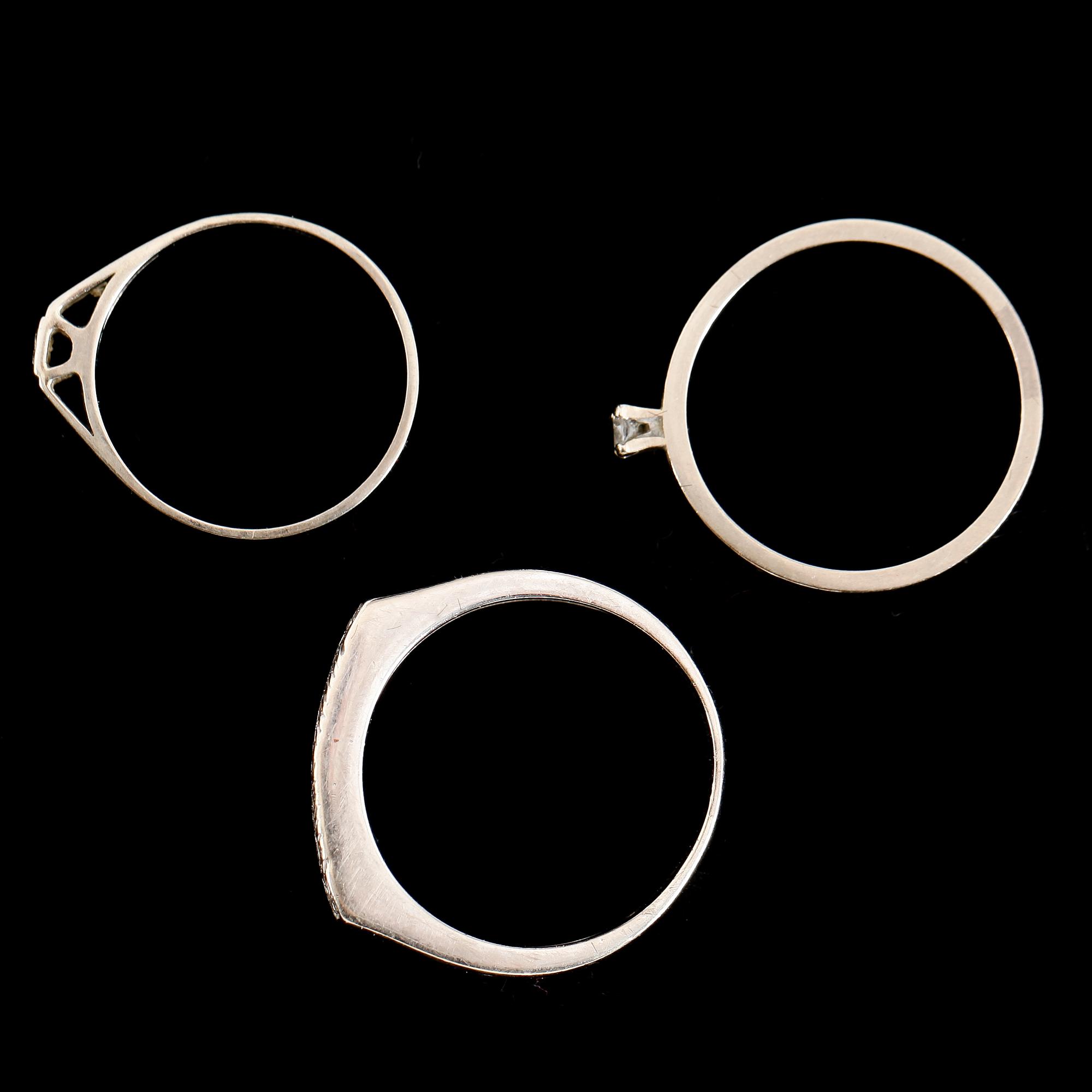 RINGAR, 3 st, 18K vitguld med diamanter. Total vikt ca 9 gram.