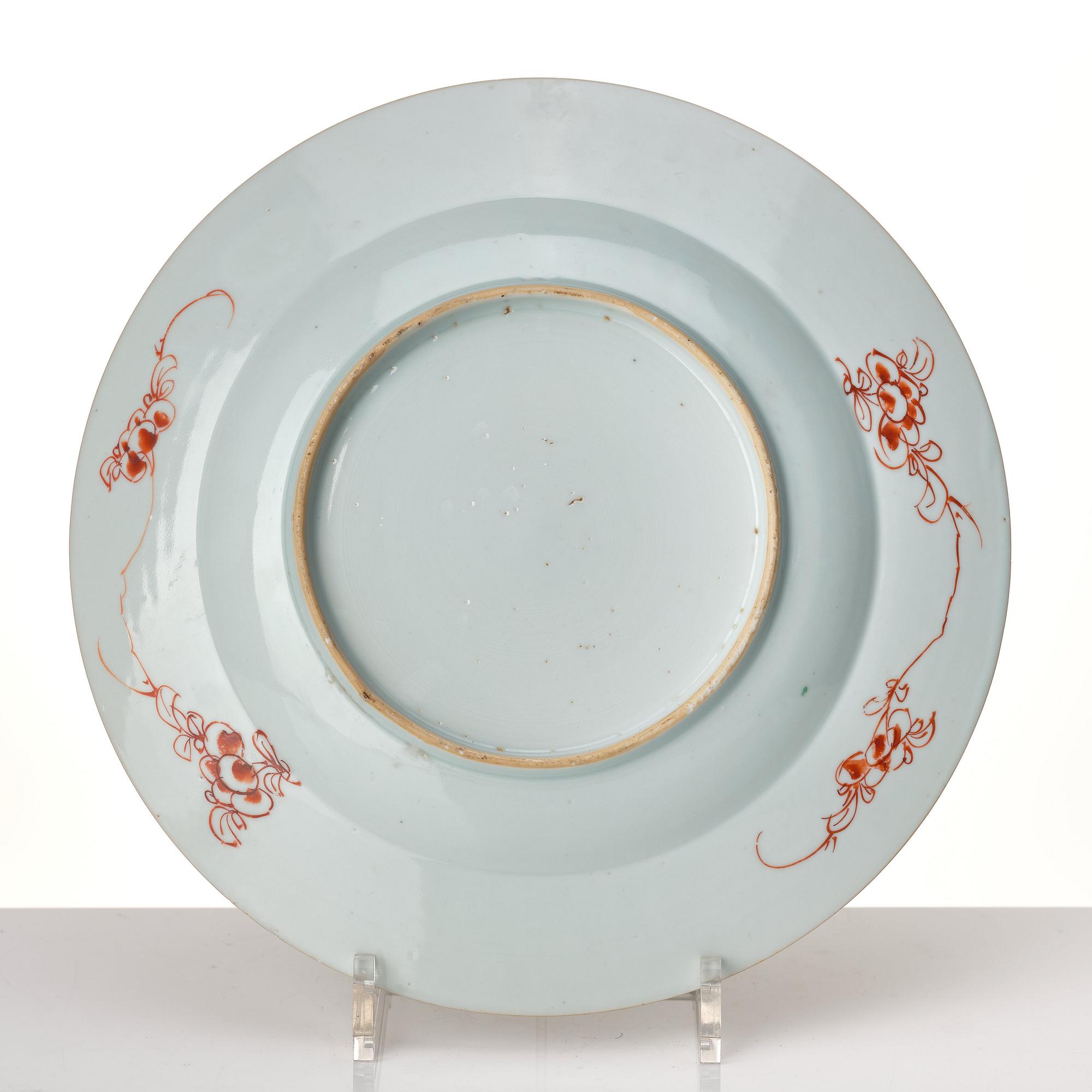 A famille verte dish, Qing dynasty, Kangxi (1662-1722).