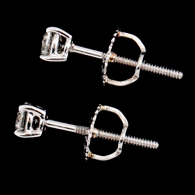 ÖRHÄNGEN, platina, briljantslipade diamanter tot 0.33 ct.