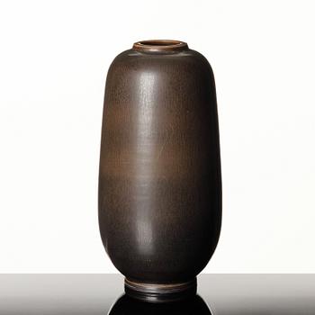 Berndt Friberg, a stoneware vase, Gustavsberg studio, Sweden 1959.