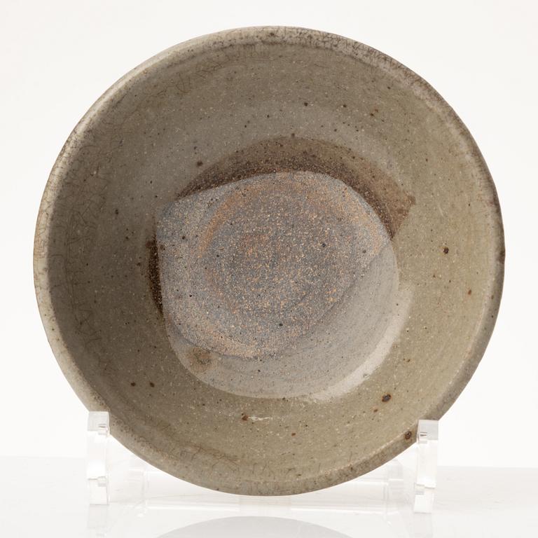 Krukor, två stycken, vaser, två stycken, skål och kanna, Mingdynastin (1368-1644.