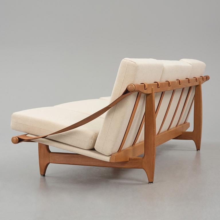 Svante Skogh, an oak sofa, AB Hjertquist & Co, Nässjö, Swedish Modern, 1950s.