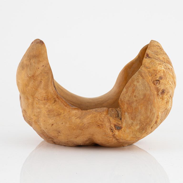 A burl bowl, signed, second half of the 20th Century.