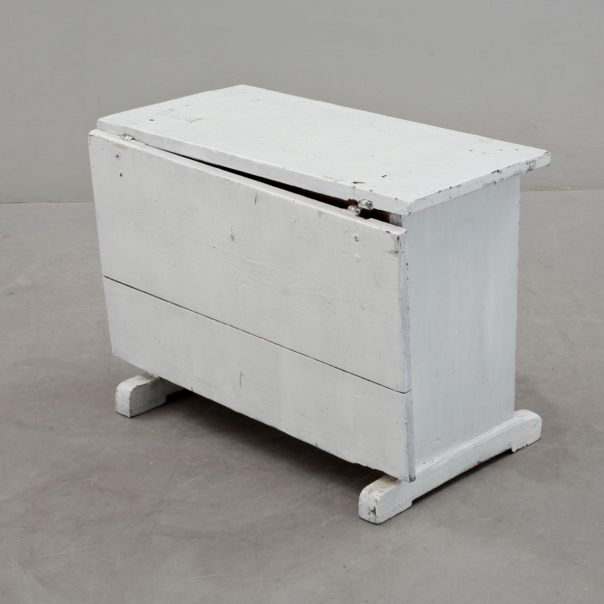 BYRÅ / BORD, 1800.