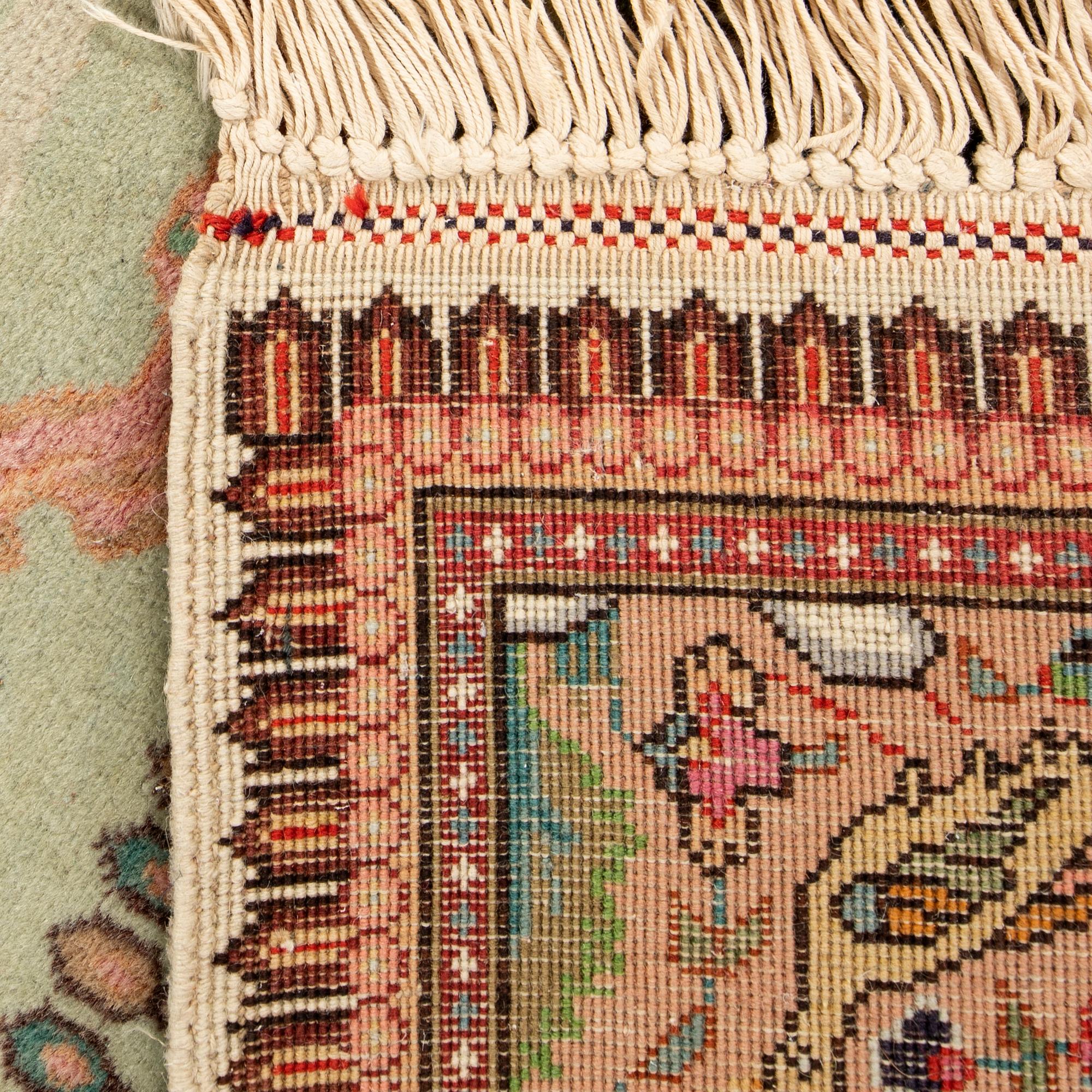 Carpet Oriental figural semi-antique approx. 148x99 cm.