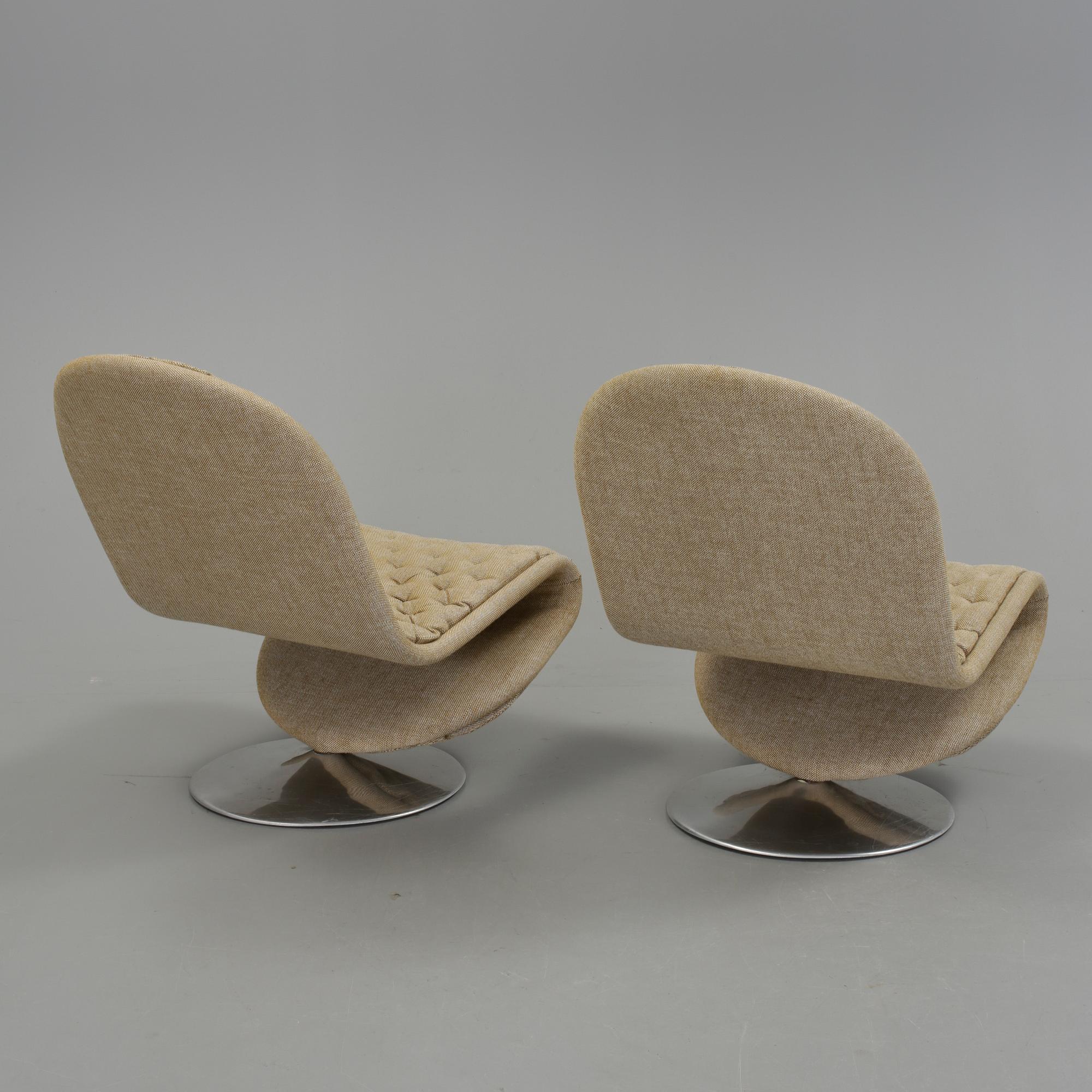 FÅTÖLJER, ett par, ur serien "System 1-2-3", Verner Panton, 1900-talets andra hälft.