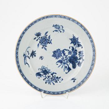 15 pieces of blue and white porcelain, China and Southeast Asia, mostly 18th century.