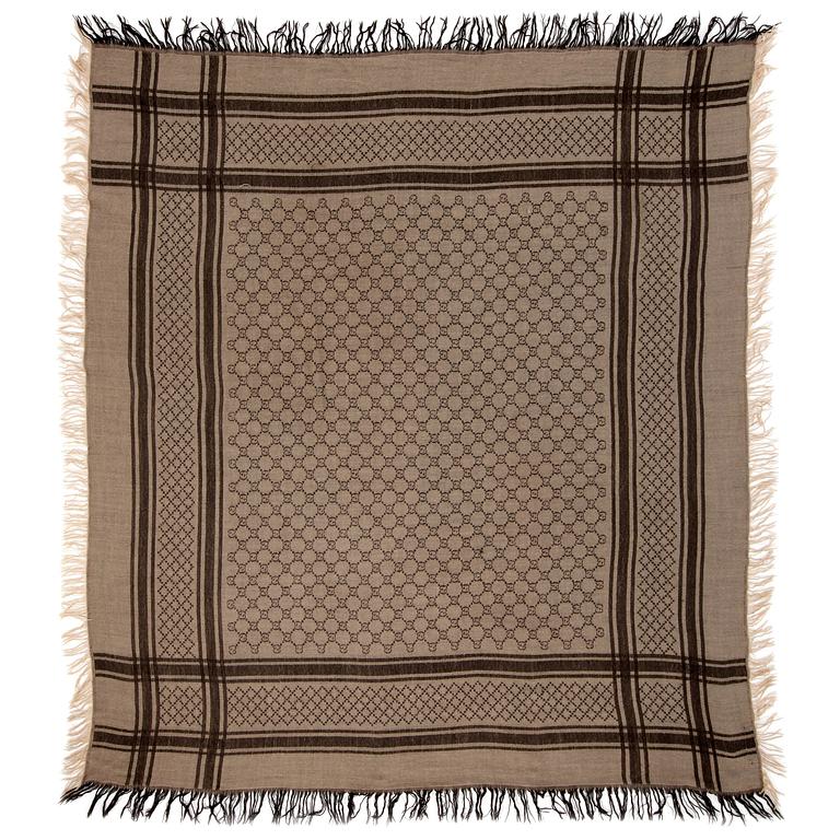 SCARF, Gucci.