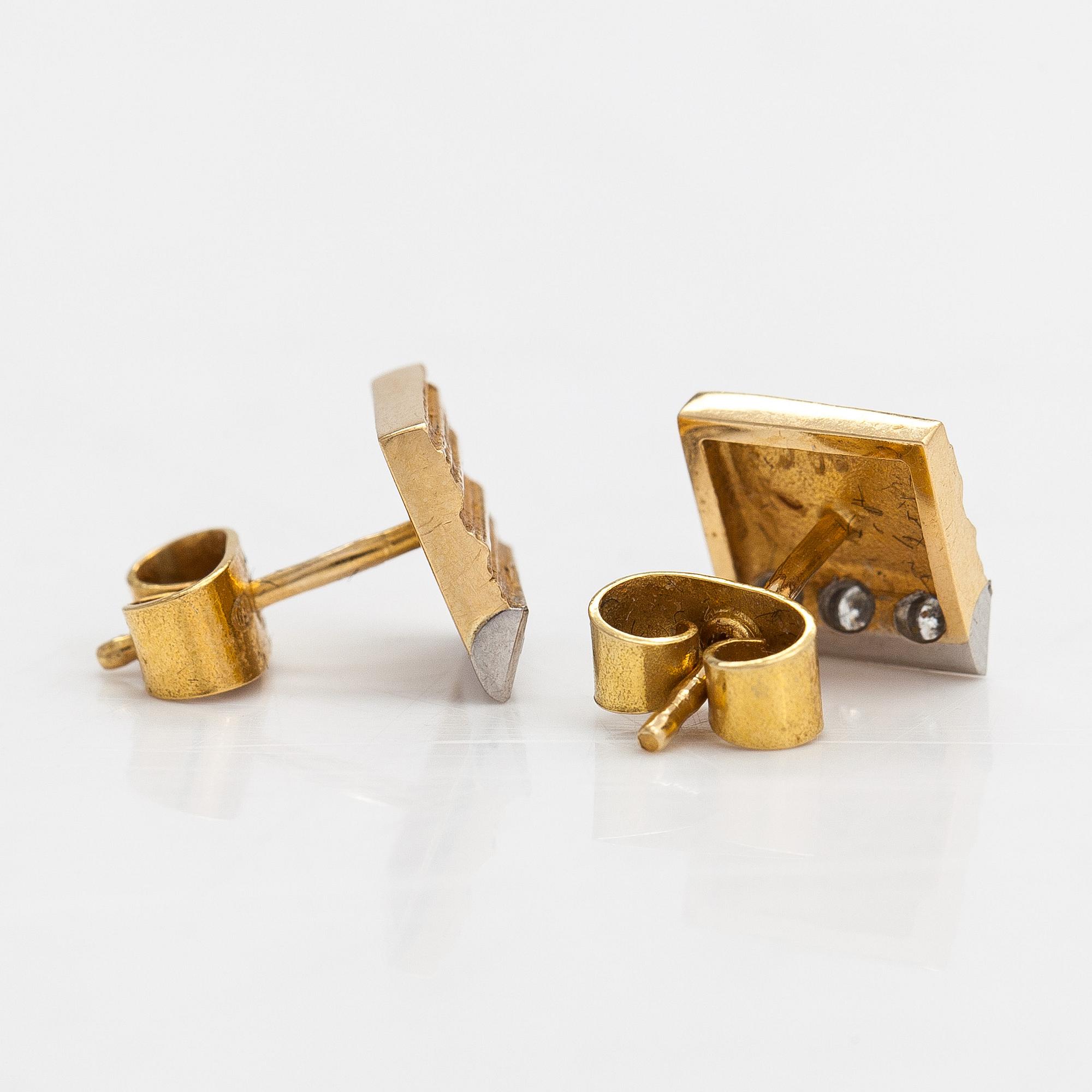 Björn Weckström, örhängen, ett par, "Mini Ciria", 18K guld med diamanter ca 0.12 ct totalt. Lapponia.