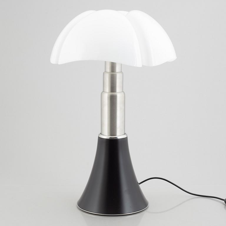 Gae Aulenti, table lamp, "Pipistrello", Martinelli Luce, Italy, model designed in 1965.