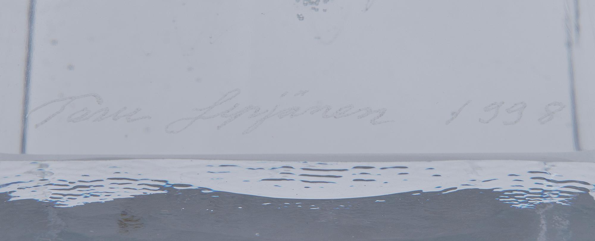 TARU SYRJÄNEN, KONSTGLAS. "Mars", sign. Taru Syrjänen 1998.