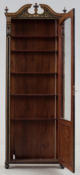 VITRINSKÅP, nyrenässans, tidigt 1900-tal.