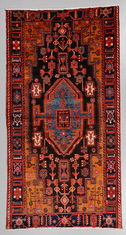 MATTA, Nahavand, sent 1900-tal, 280x150 cm.