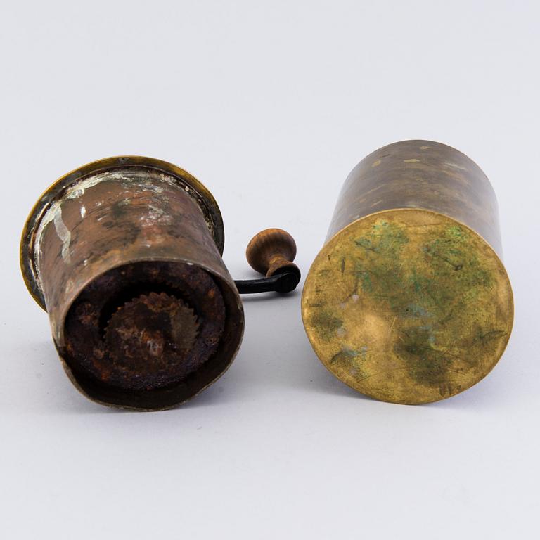 Three brass objects, 19th/20th Century.