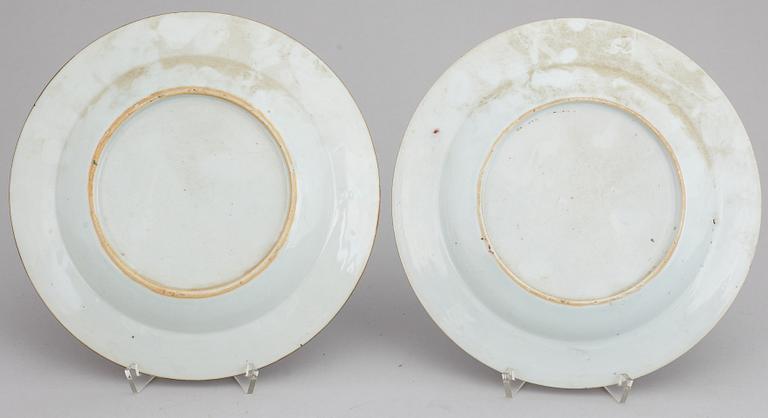 TALLRIKAR, fem stycken, kompaniporslin. Qingdynastin, Qianlong (1736-95).