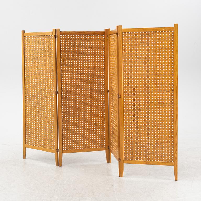 A 'Spåna' pine folding screen from Alberts, Tibro, 1960's/70's.