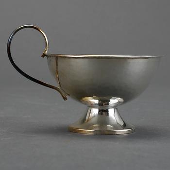 PUNCHBÄGARE, 12 st, silver, K&EC, Göteborg, 1960-/70-tal. Total vikt ca 374 gram.