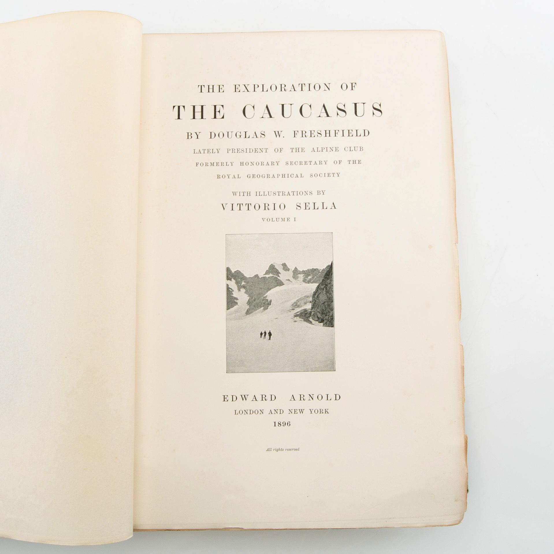 Freshfield, Douglas W.: The Exploration of the Caucasus. Förstaupplaga 1896. 2 band. Fotograf Vittorio Sella.