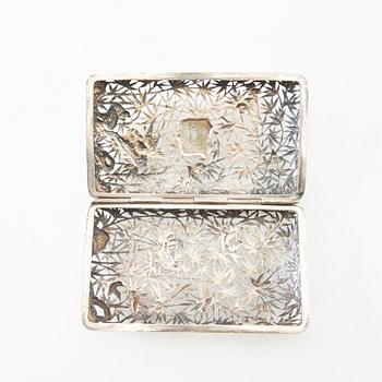 Cigarettfodral  silver Luenwo, Shanghai, Kina 1900-talets första hälft.