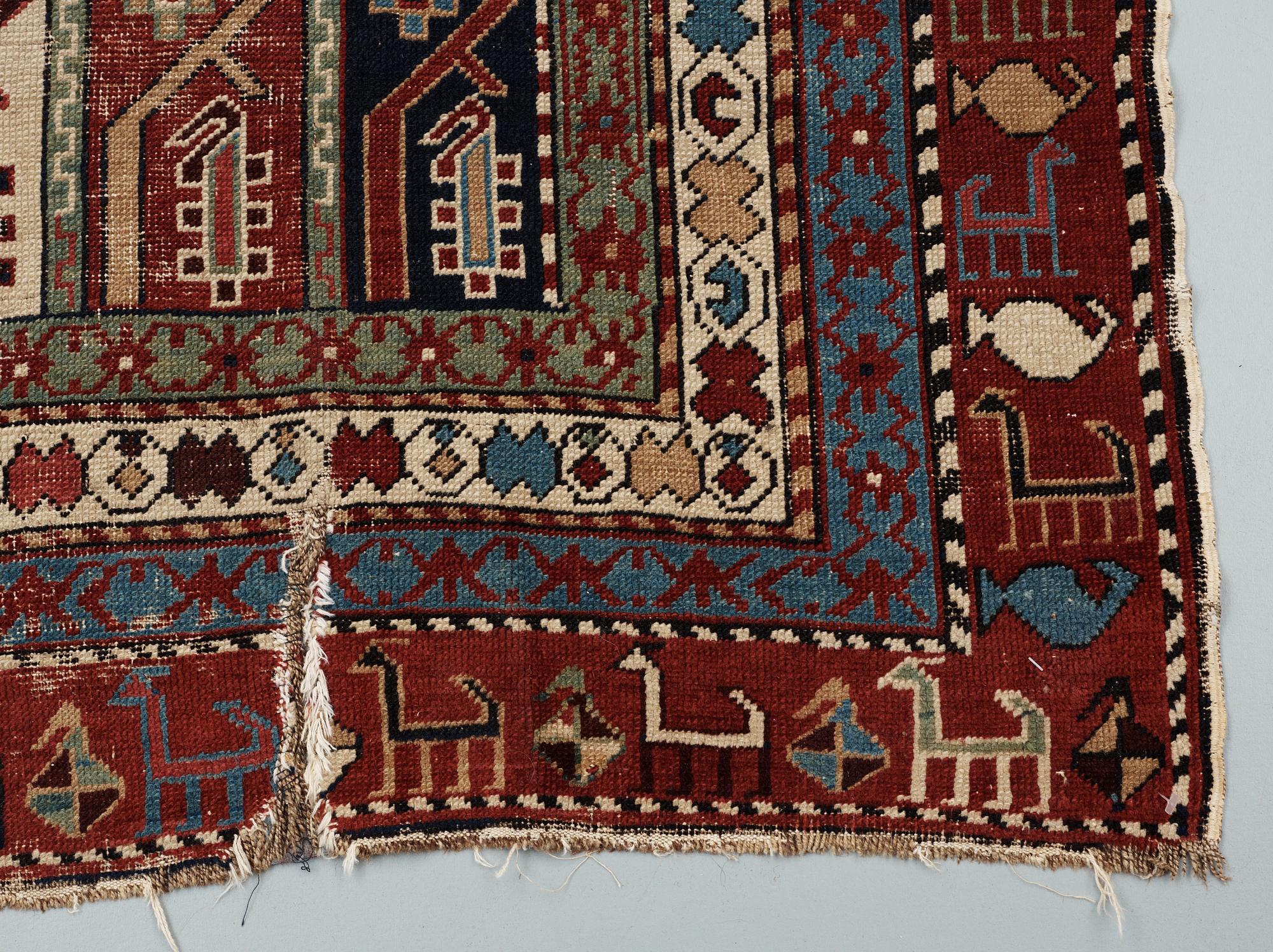 ANTIK KARABAGH möjligen. 322 x 126 cm.