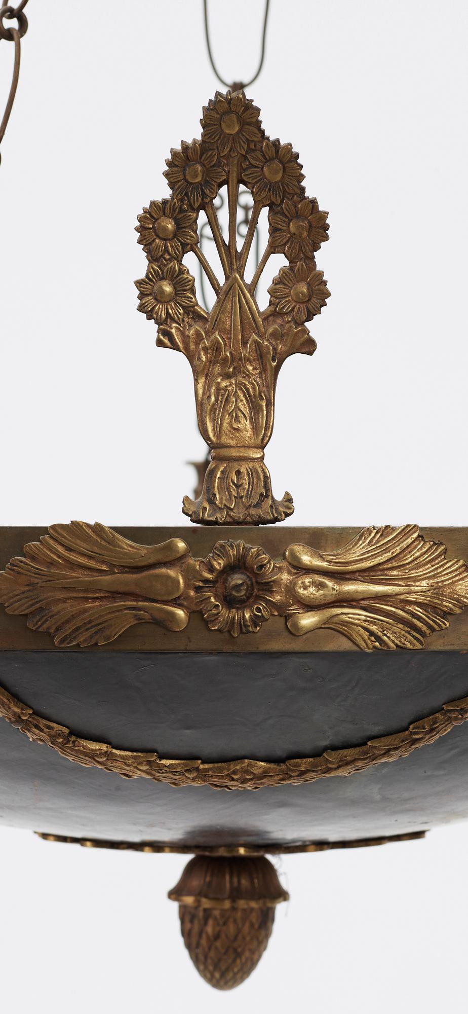 TAKAMPEL, empirestil, omkr 1800/1900. H 26-35.