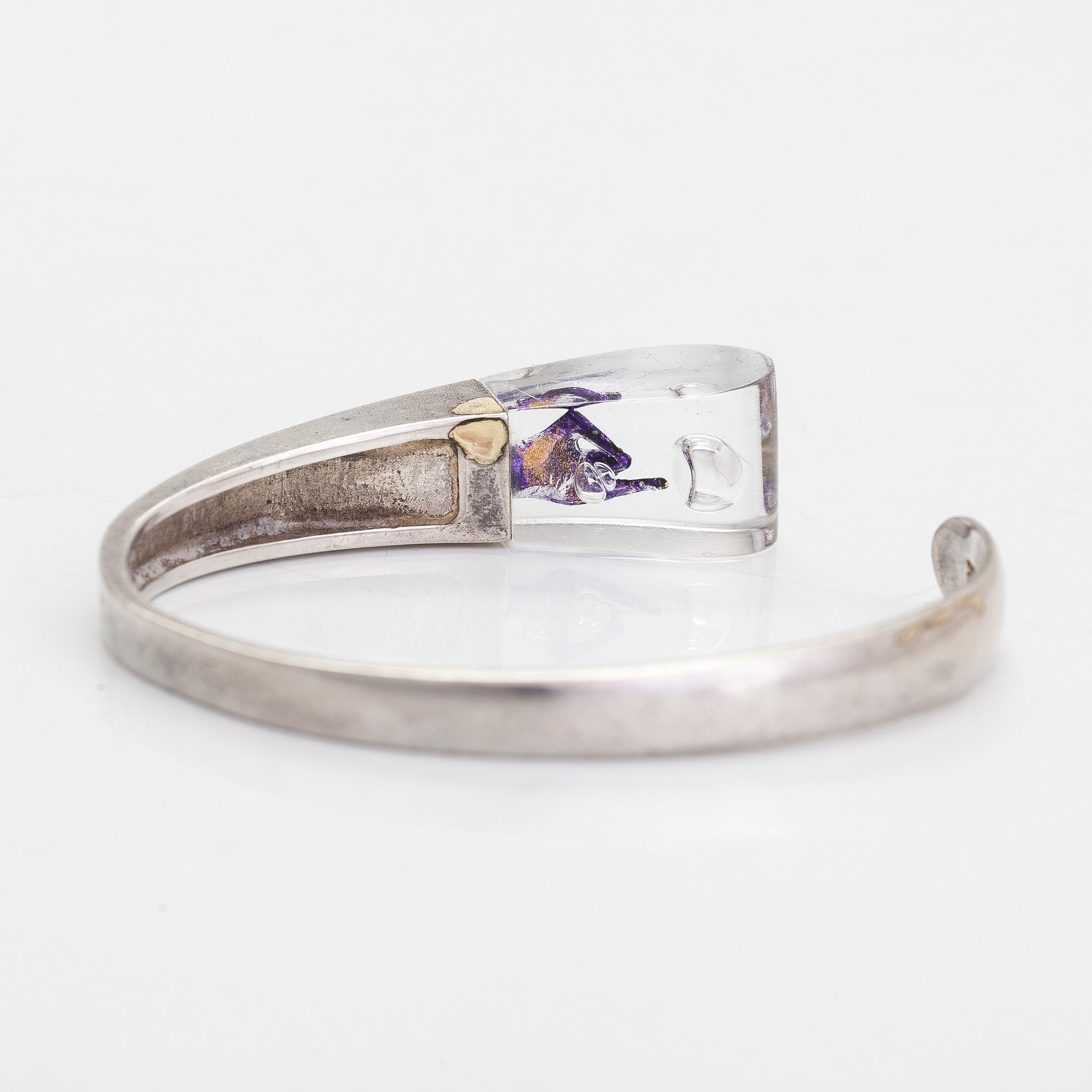 Björn Weckström, armband, "Mikroner" sterlingsilver och akryl. Lapponia 1974.