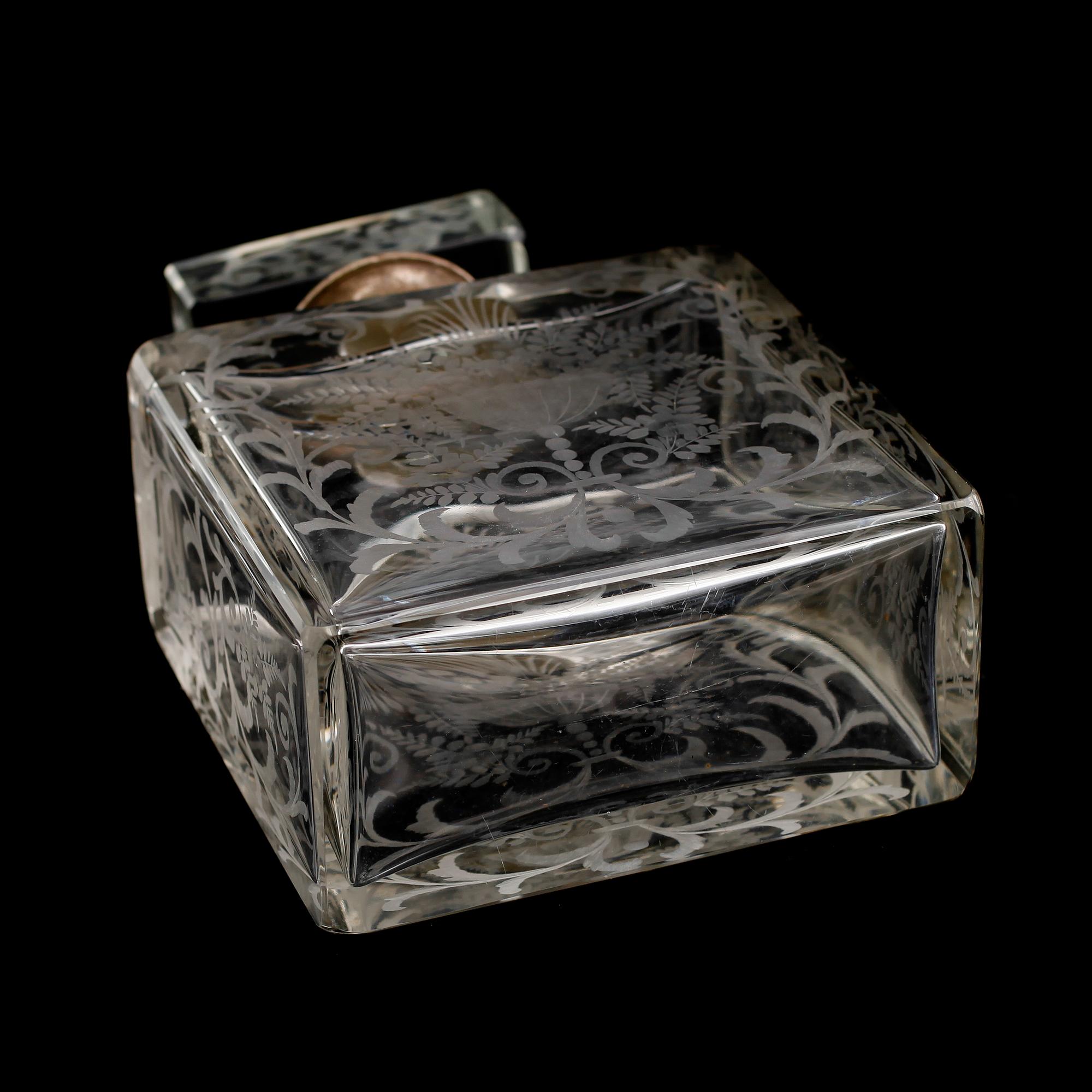 KARAFF MED PROPP, glas, med silverbeslag, svenska stämplar 1947.