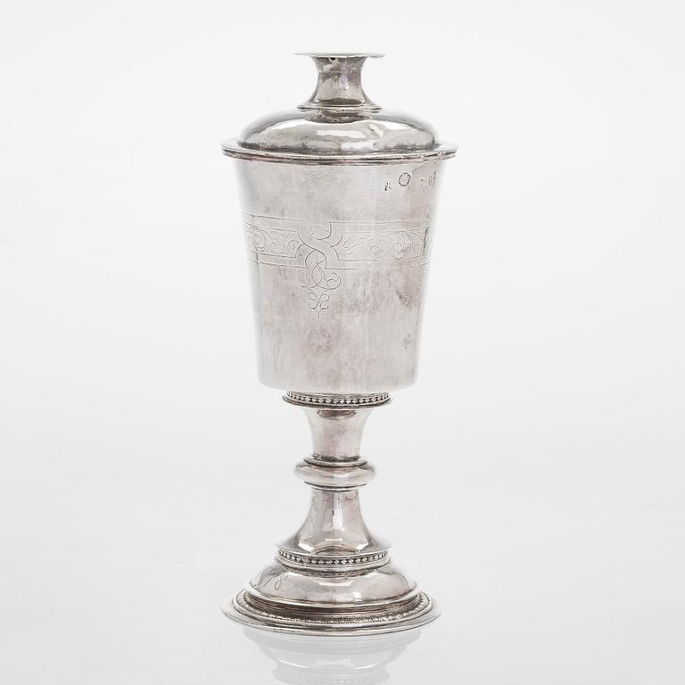 Ehtoollismalja ja pateeni, sterlinghopeaa, Lontoo, 1577/1578.