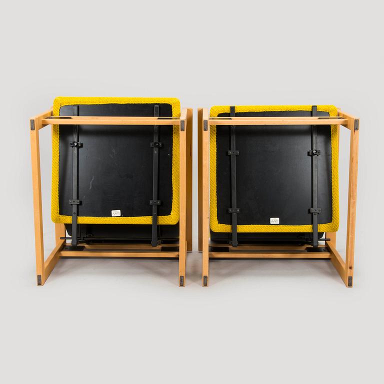 Yrjö Kukkapuro, nojatuoleja, pari, "Alnus" 1990-luku.