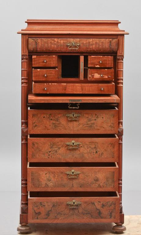 SKRIVBYRÅ, nyrenässans, 1800/1900-tal.