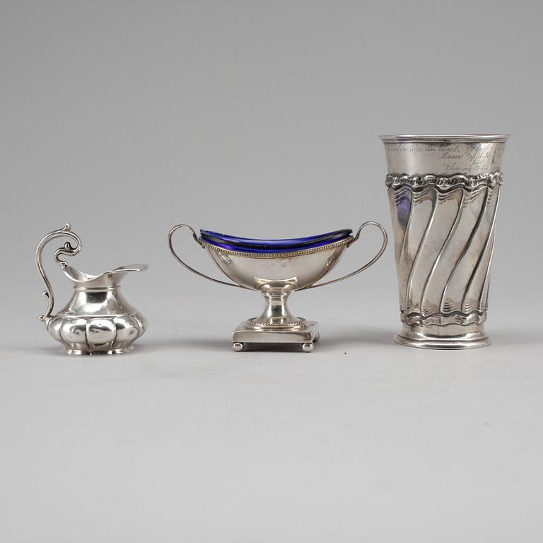 PARTI SILVER, 3 delar, bland annat CG Hallberg, Stockholm, 1895. Vikt ca 250 gram.