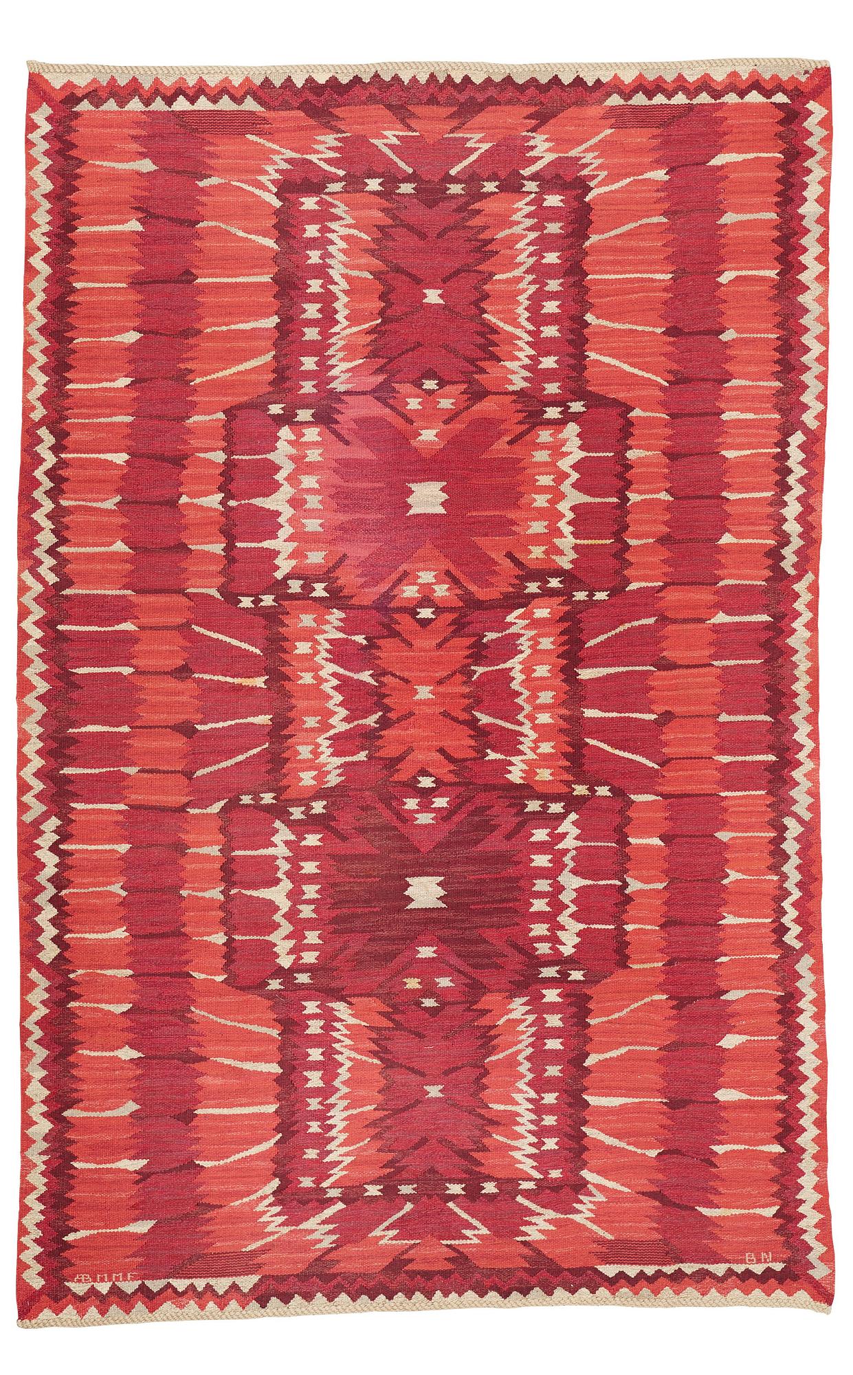 Barbro Nilsson, matto, "Strålblomman, röd", flat weave, ca 313,5-316 x 201,5-204,5 cm, signed AB MMF BN.
