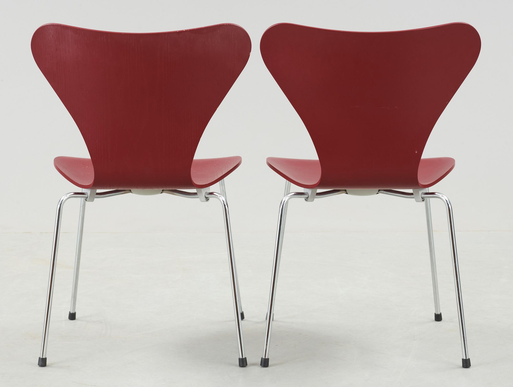 STOLAR, ett par, "Sjuan", Arne Jacobsen, Fritz Hansen.