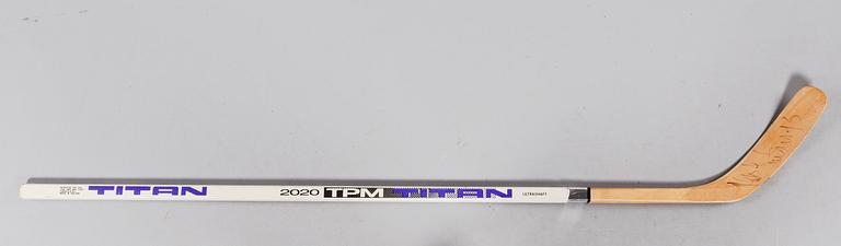 ISHOCKEYKLUBBA, TPM Titan 2020, signerad av Mats Sundin, omkring år 2000.
