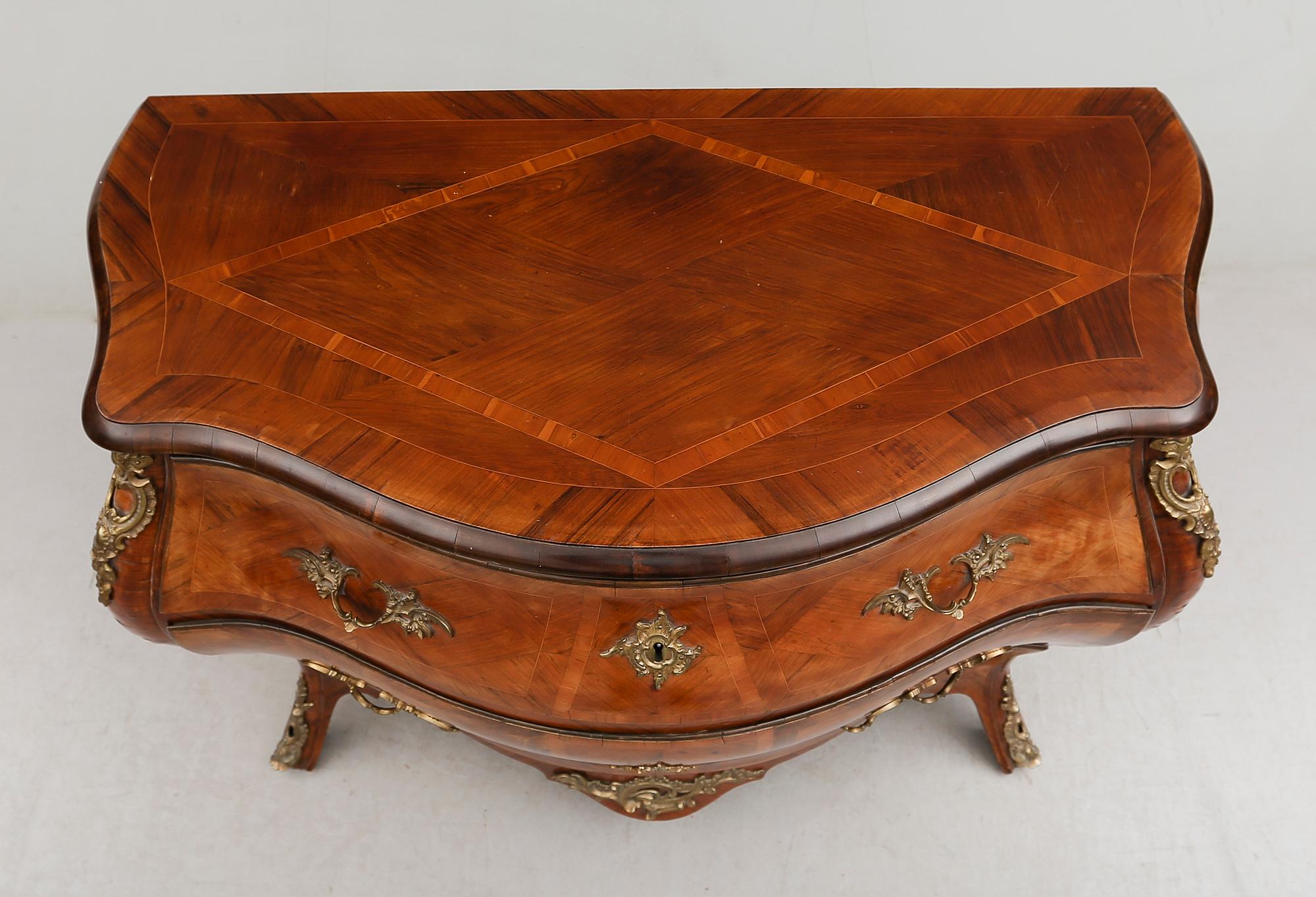 BYRÅ, rokoko, 1700-talets andra hälft.