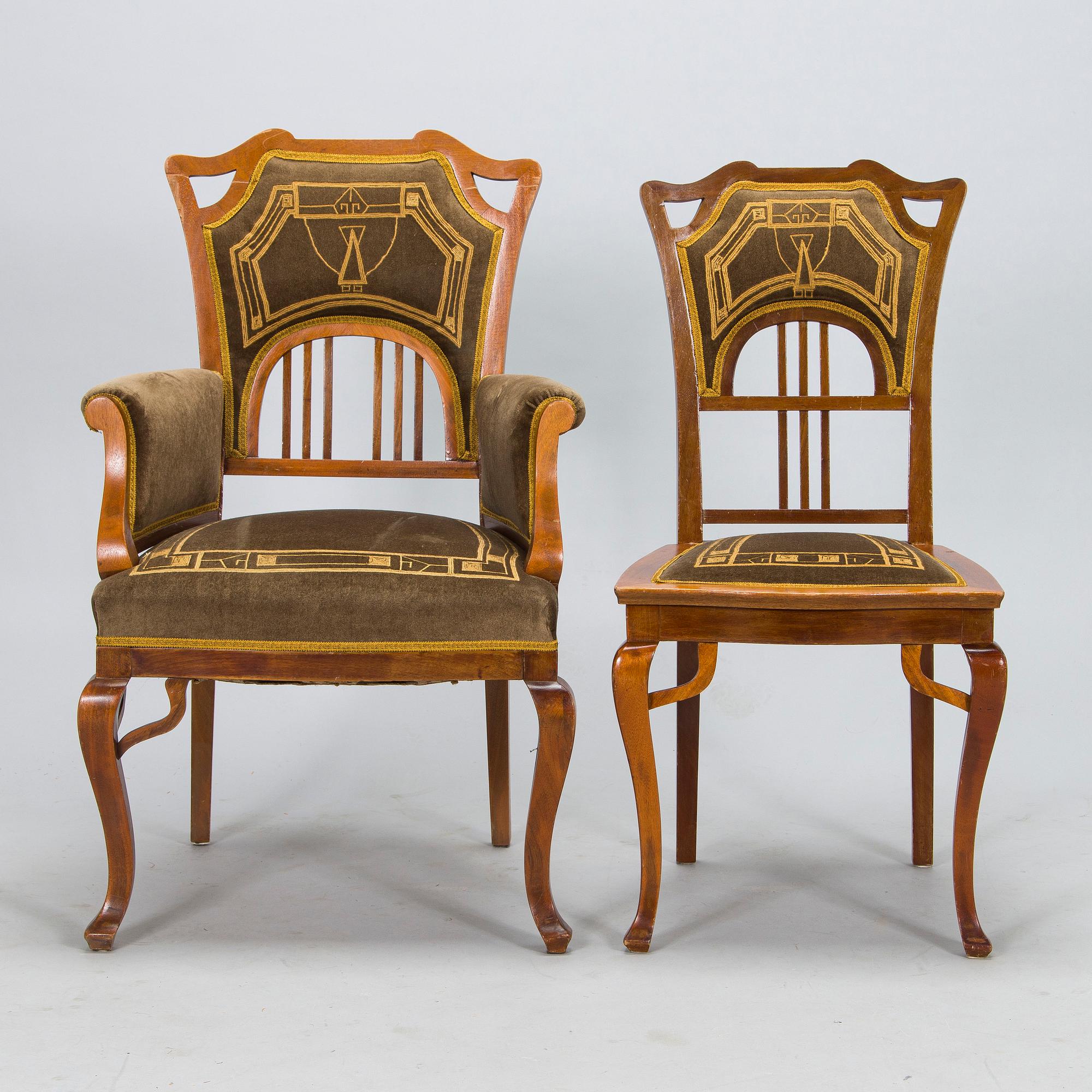 An eight piece Art Nouveau lounge suite in mahogany, Belgium/Netherlands, early 20th century.