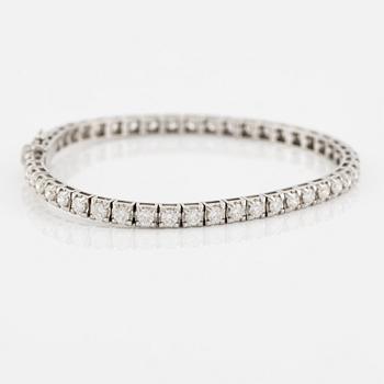 Tennis bracelet with brilliant-cut diamonds, including HRD report.