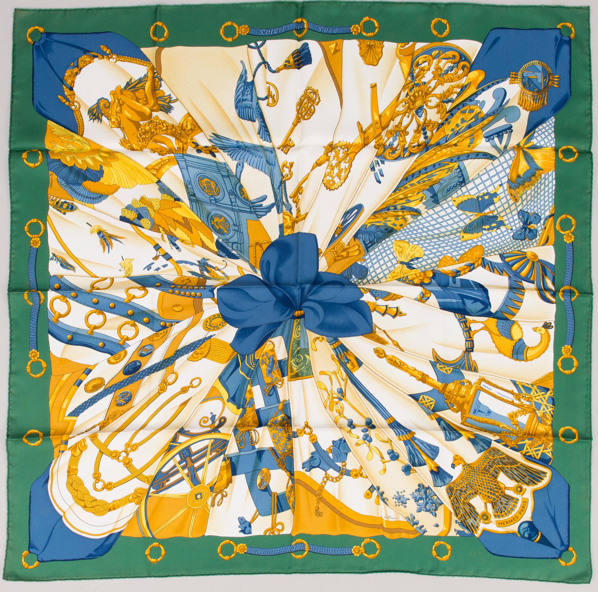 HERMÈS Soleil de Soie SCARF.