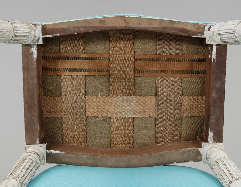 TABURETTER, ett par, gustaviansk stil, omkring 1900-tal.