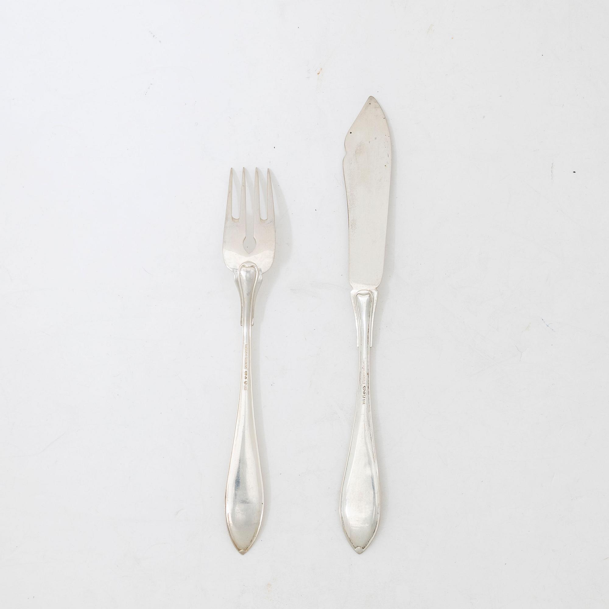 Karl Anderson, fiskbestick, 24 st, silver, modell "Svensk spetsig", Stockholm 1912-13.