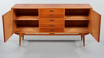 SIDEBOARD, 1900-talets tredje kvartal.