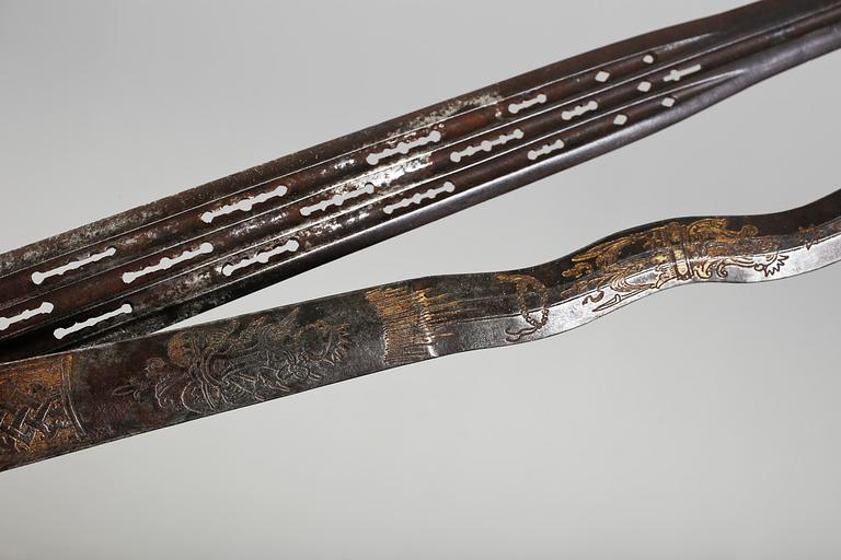 SVÄRDSKLINGOR, 2 st, 1700-1800-tal.