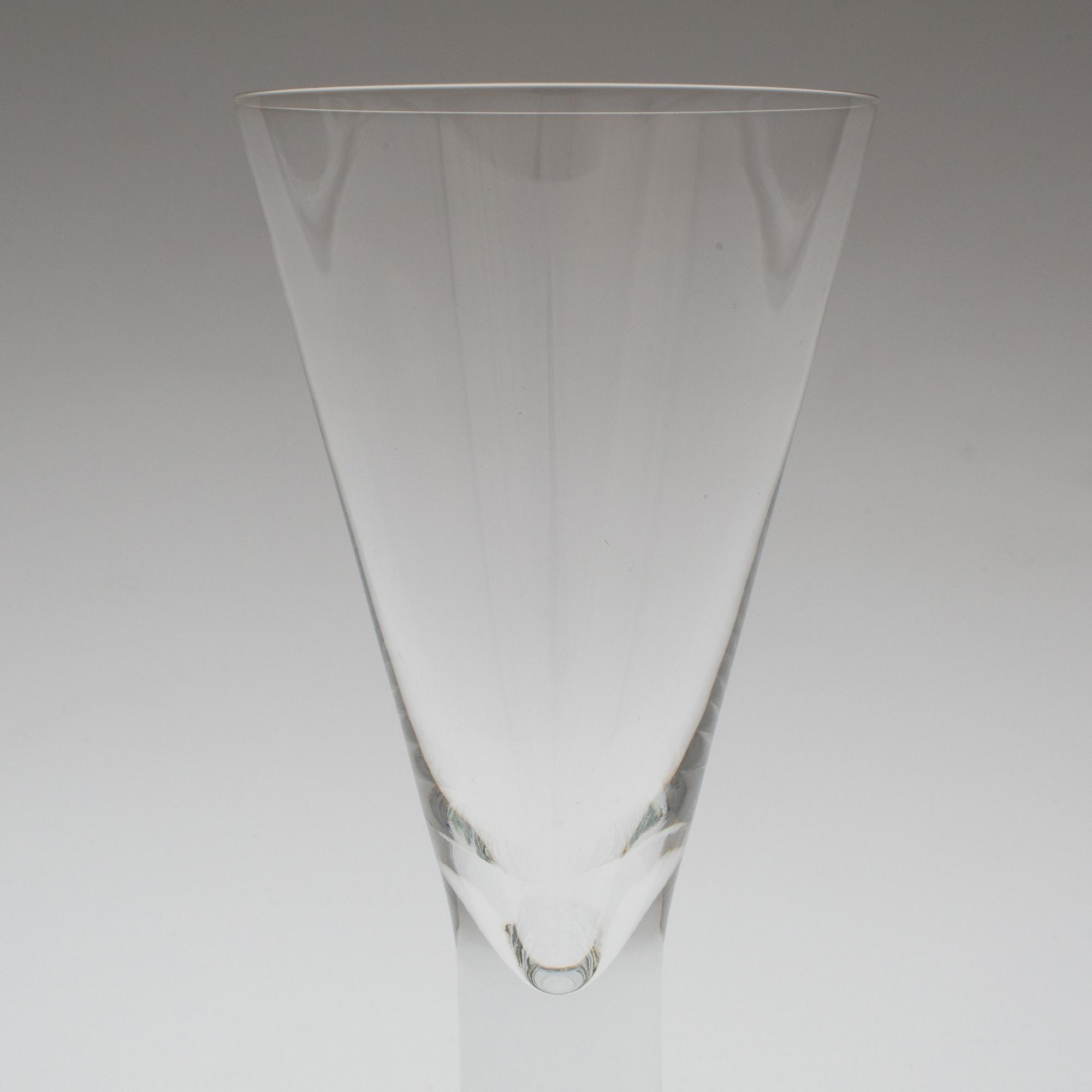 VINGLAS, 12 st, "Basic", Margareta Hennix, Reijmyre Glasbruk.
