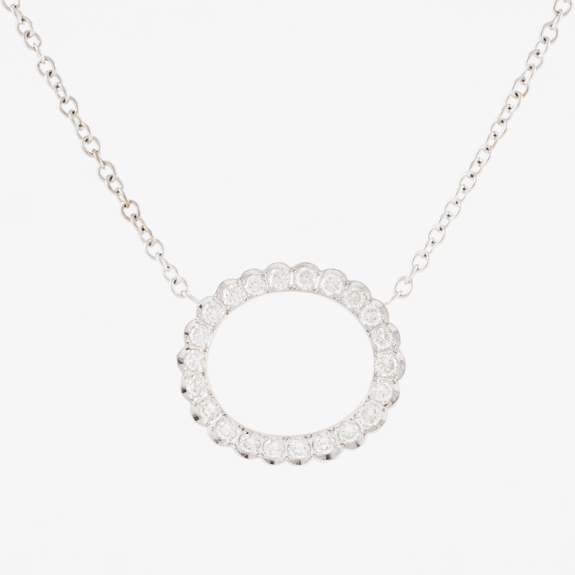 Necklace 18K white gold with brilliant-cut diamonds.