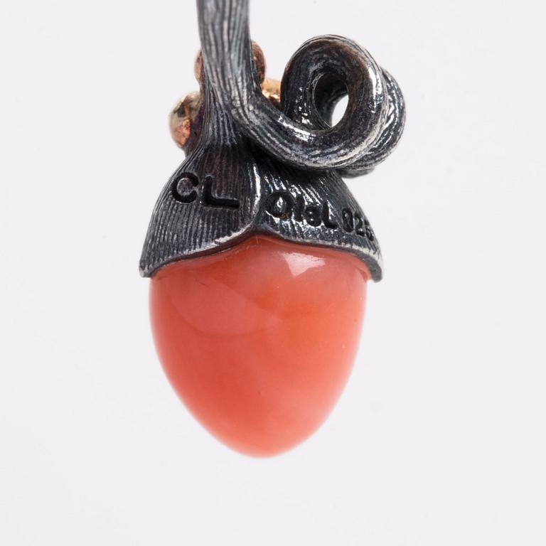 HÄNGE SAMT KEDJA, "Lotus Pendant", Ole Lynggaard, med briljantslipad diamant samt korall.