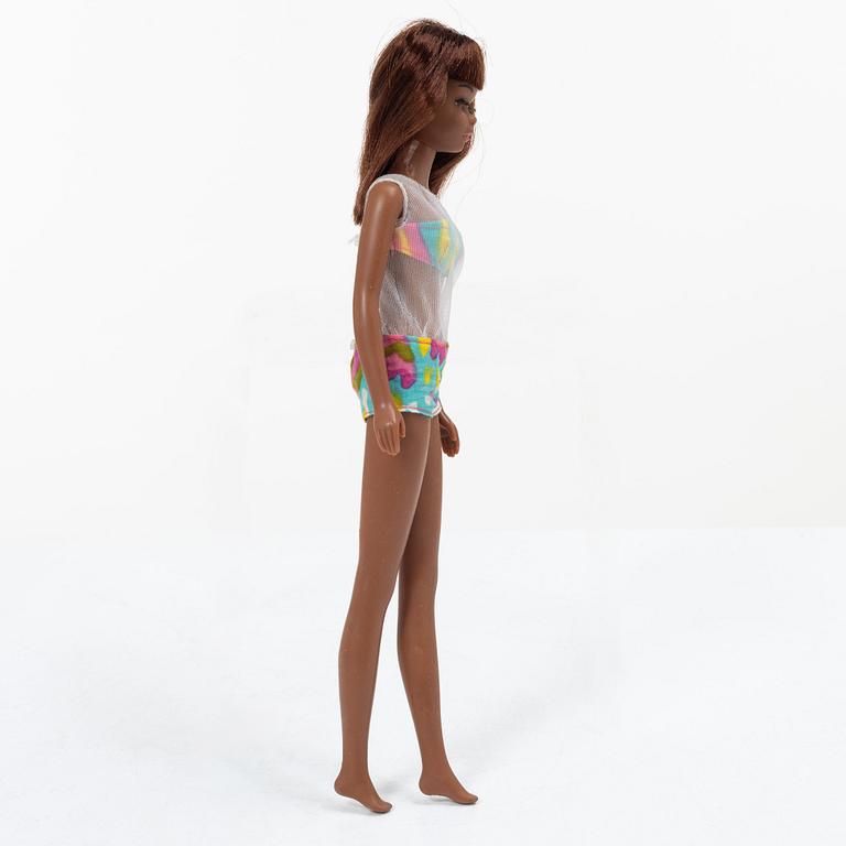 Barbiedocka, "Francie Twist 'N Turn", med kläder och accessoarer, Mattel, 1960-tal.