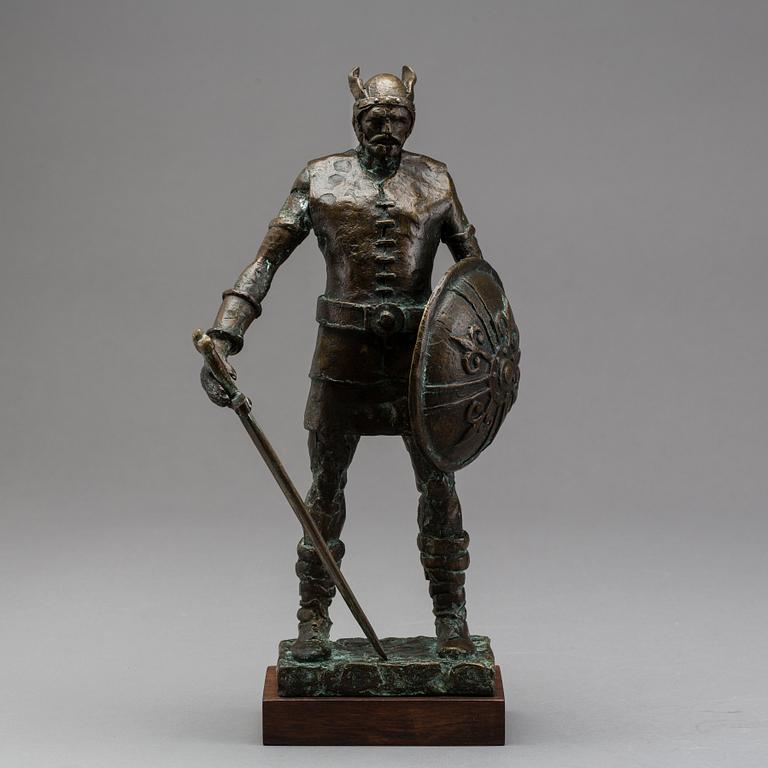 ALICE NORDIN, skulptur, signerad samt märkt Electrolux, patinerad brons 34 cm.